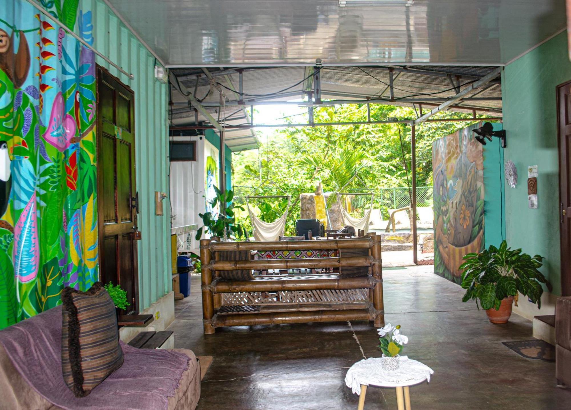 Bed and Breakfast The Jungle Container Кепос Экстерьер фото